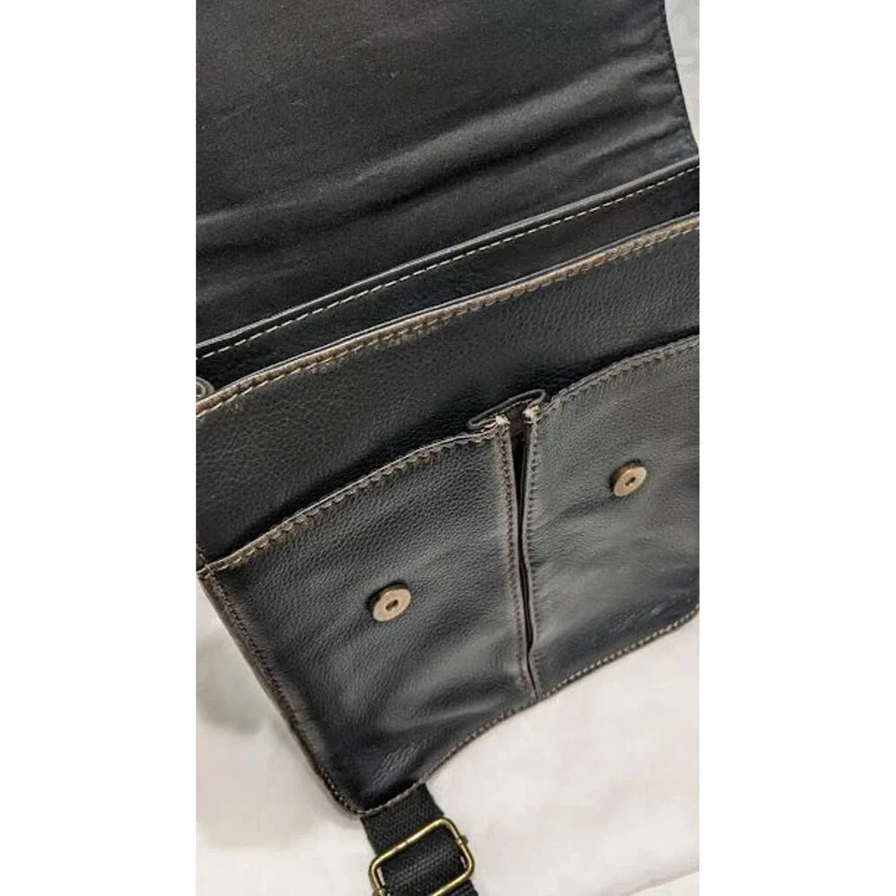 NOS Vintage Black Rivet Large Leather Man Crossbody Cowhide Distressed Brown Bag